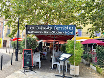 Atmosphère du Restaurant Les Enfants Terribles à Villeneuve-lès-Béziers - n°3