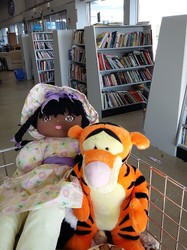 Thrift Store «Goodwill Store & Donation Center», reviews and photos, 539 Fort Hill Dr, Naperville, IL 60540, USA