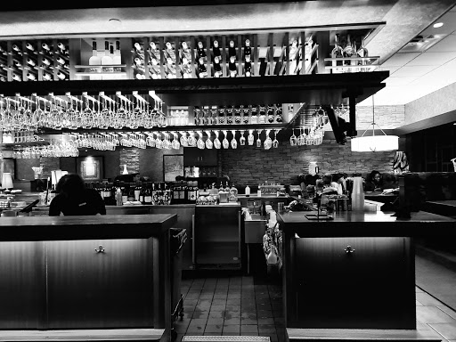 Shopping Mall «Menlo Park Mall», reviews and photos, 55 Parsonage Rd, Edison, NJ 08837, USA