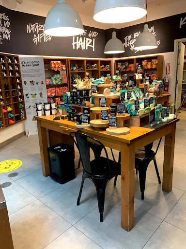 Cosmetics Store «Lush», reviews and photos, 4200 Conroy Rd, Orlando, FL 32839, USA
