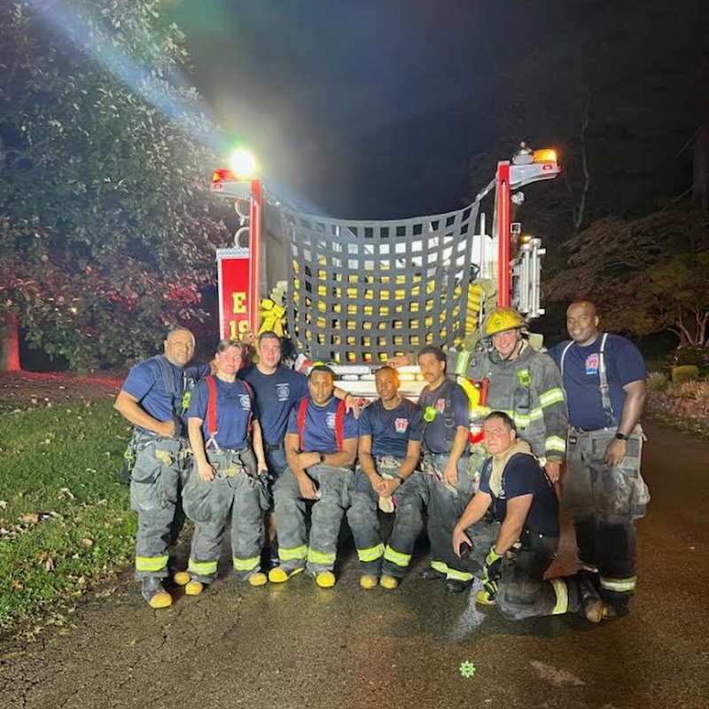 Philadelphia Fire Department - Engine 19