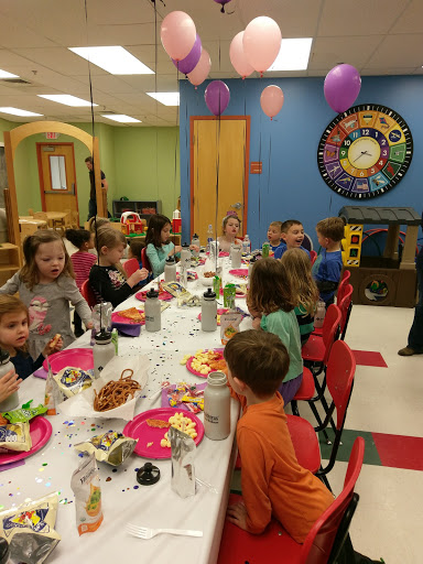 Gym «Healthtrax Fitness & Wellness», reviews and photos, 100 Simsbury Rd, Avon, CT 06001, USA