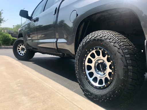 Tire Shop «Discount Tire Store - Gilbert, AZ», reviews and photos, 2623 S Market St, Gilbert, AZ 85295, USA