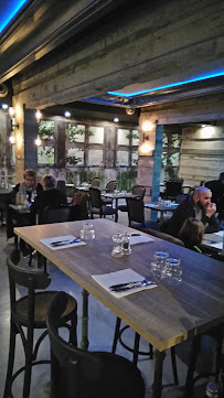 Atmosphère du Restaurant méditerranéen Villa M à Plan-de-Cuques - n°8
