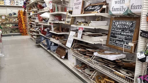 Craft Store «Michaels», reviews and photos, 25 Hazard Ave, Enfield, CT 06082, USA