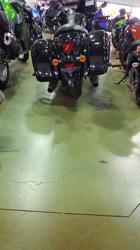 Motorcycle Dealer «Freedom Powersports Farmers Branch», reviews and photos, 13700 N Stemmons Fwy, Farmers Branch, TX 75234, USA