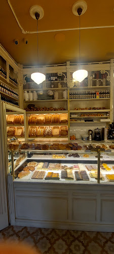 Panadería Etxe Zuri Txikia Bakery (panadero de Eugui) Pamplona