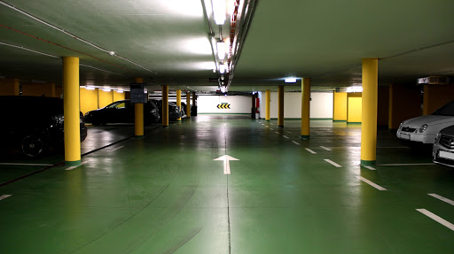 Underground garage, Erzsébet tér