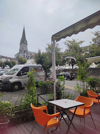 Atmosphère du Restaurant français Les Instants Gourmands à Oloron-Sainte-Marie - n°5