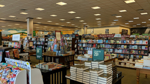 Book Store «Barnes & Noble Booksellers East Brunswick», reviews and photos, 753 New Brunswick Ave, East Brunswick, NJ 08816, USA