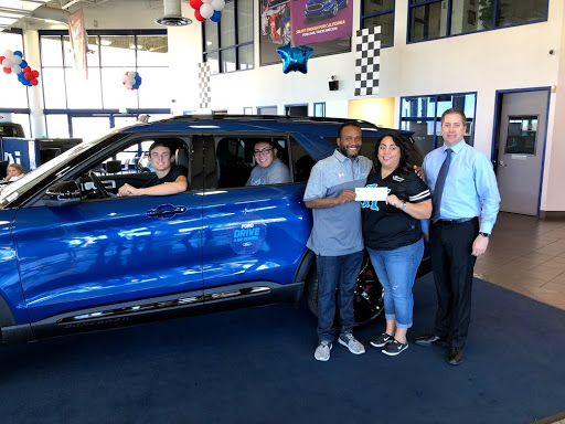 Ford Dealer «Raceway Ford», reviews and photos, 5900 Sycamore Canyon Blvd, Riverside, CA 92507, USA