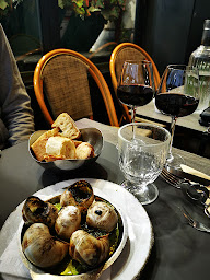 Photo n°52 de Maison Péret - Restaurant Brasserie - Rue Daguerre à Paris ()