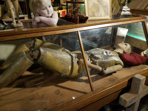 Tattoo Shop «Kreepy Tiki Tattoo», reviews and photos, 2606 S Federal Hwy, Fort Lauderdale, FL 33316, USA