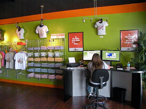 Custom T-shirt Store «Big Frog Custom T-Shirts of Valrico - Brandon», reviews and photos, 3478 Lithia Pinecrest Rd, Valrico, FL 33596, USA