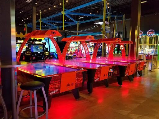 Restaurant «Main Event Entertainment», reviews and photos, 12500 Sycamore Station Pl, Louisville, KY 40299, USA