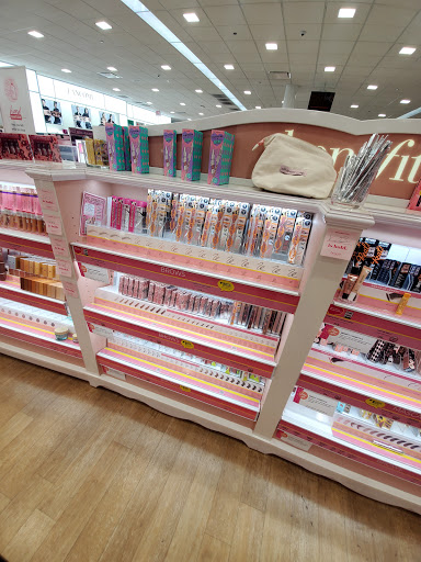 Beauty Salon «Ulta Beauty», reviews and photos, 4140 S Pulaski Rd, Chicago, IL 60632, USA