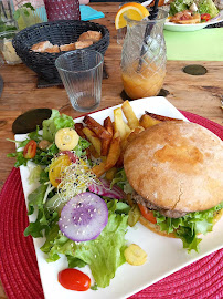 Hamburger végétarien du Restaurant français le bistrot du pont à Chauzon - n°2