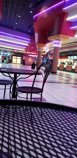 Movie Theater «Regal Cinemas Cobblestone Square 20», reviews and photos, 5500 Cobblestone Rd, Elyria, OH 44035, USA