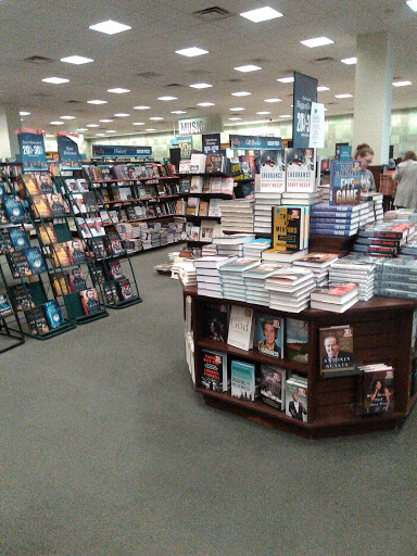 Book Store «Barnes & Noble», reviews and photos, 170 S Abilene St, Aurora, CO 80012, USA