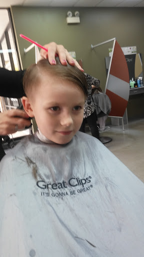 Hair Salon «Great Clips», reviews and photos, 2186 Bloomingdale Rd, Glendale Heights, IL 60139, USA