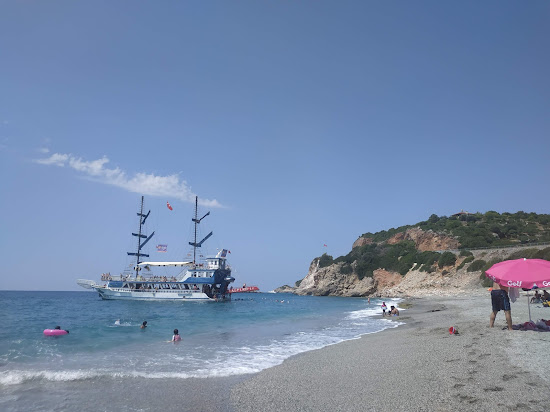 Dinek beach