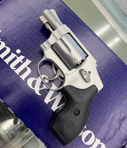 Gun Shop «South Dade Jewelry & Gun Exchange», reviews and photos, 20848 S Dixie Hwy, Miami, FL 33189, USA