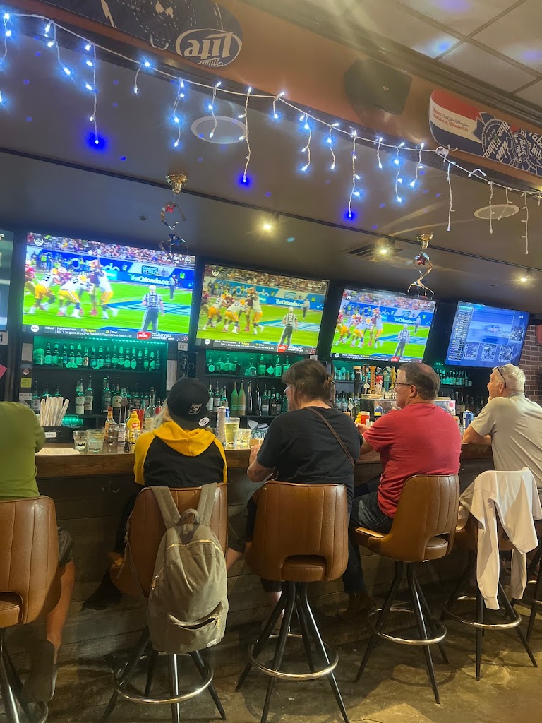 Collie's Sports Bar & Grill 84060
