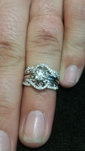 Jewelry Store «Kesslers Diamonds», reviews and photos, 5075 S 76th St, Greenfield, WI 53220, USA
