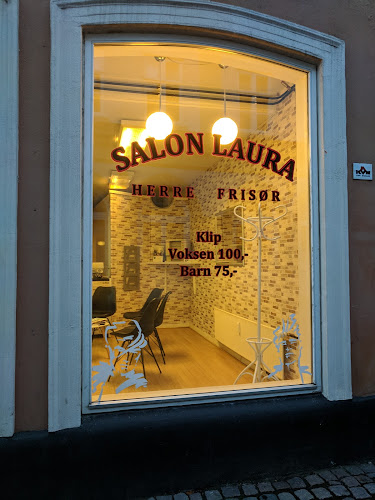 Anmeldelser af Salon Laura i Viborg - Frisør