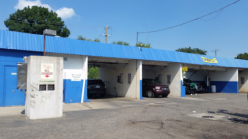 Whittier Car Wash en Detroit