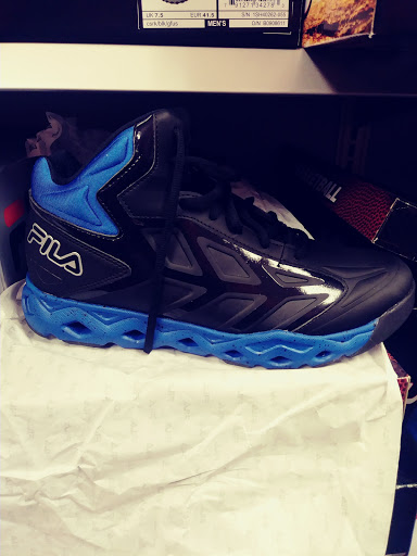 Shoe Store «Shoe Carnival», reviews and photos, 4648 S Cooper St, Arlington, TX 76017, USA