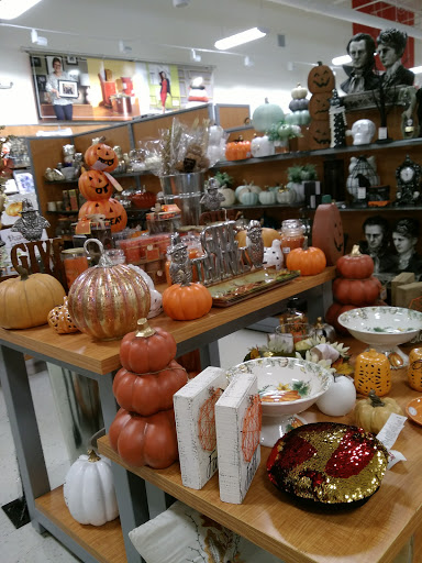 Department Store «T.J. Maxx», reviews and photos, 1123 New Jersey 35, Middletown, NJ 07748, USA