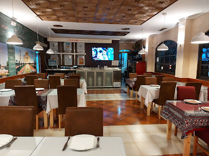 Royal Palace Restaurant - Av. Virgen del Carmen, 38B, 11204 Algeciras, Cádiz, Spain