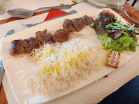 Kebab du Restaurant de spécialités perses Les 2 ours - Chez Elham à Paris - n°1