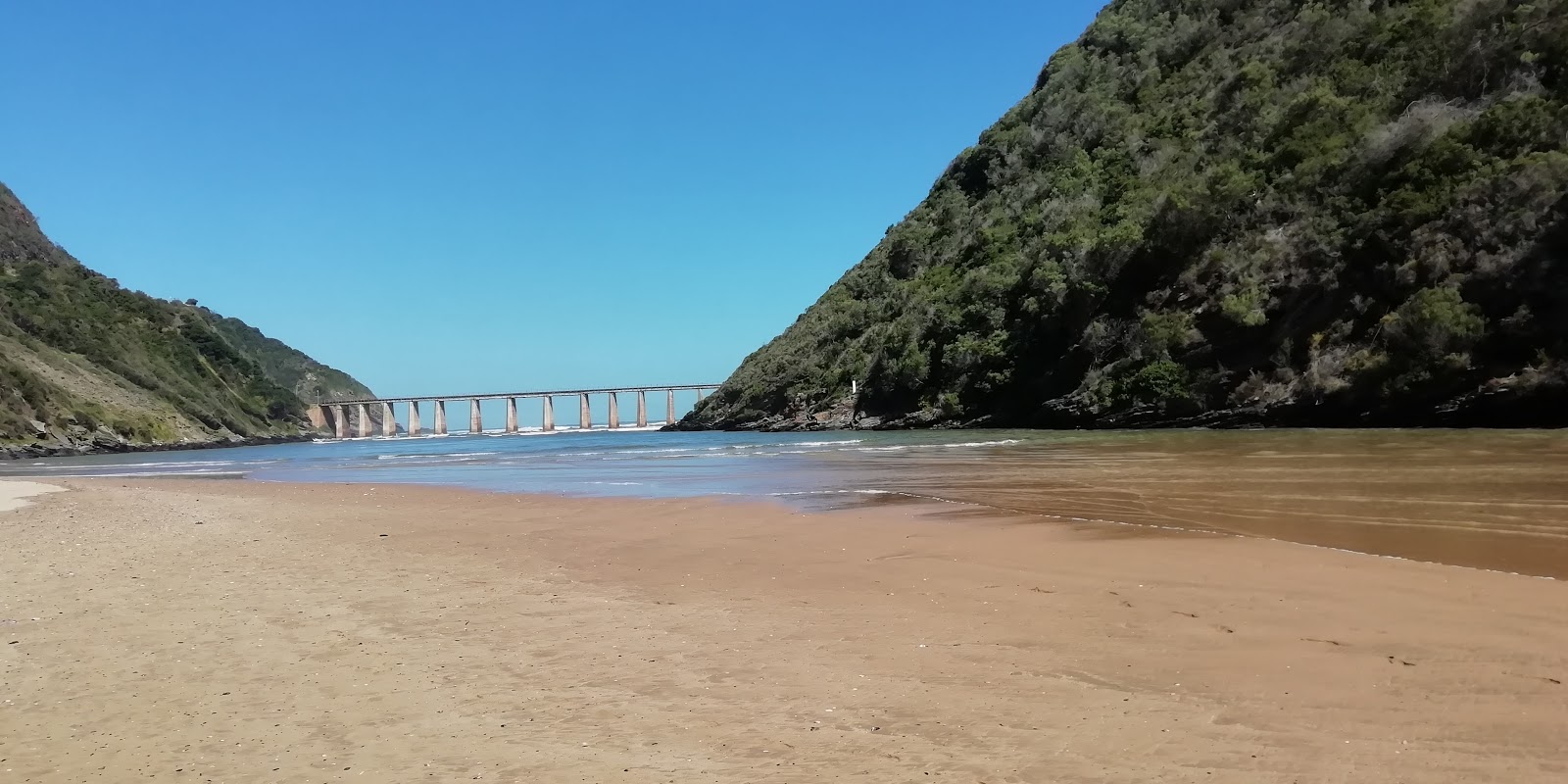 Kaaimans River beach'in fotoğrafı çok temiz temizlik seviyesi ile