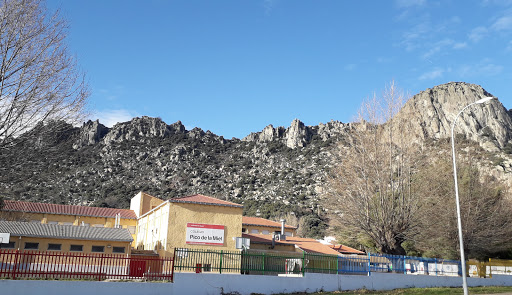 Centro de enseñanza infantil y primaria (CEIP) Pico de la Miel en La Cabrera