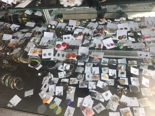 Thrift Store «Value World», reviews and photos, 11900 Detroit Ave, Lakewood, OH 44107, USA