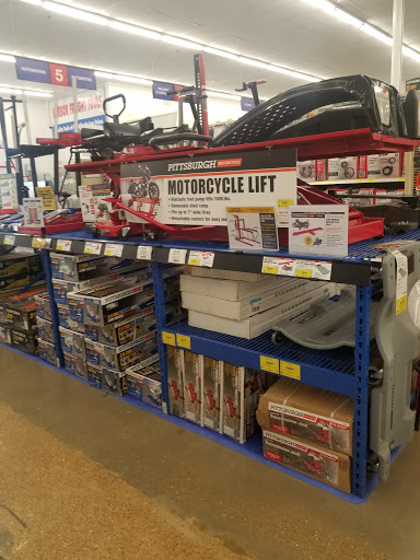 Hardware Store «Harbor Freight Tools», reviews and photos, 712 W Poplar Ave, Collierville, TN 38017, USA