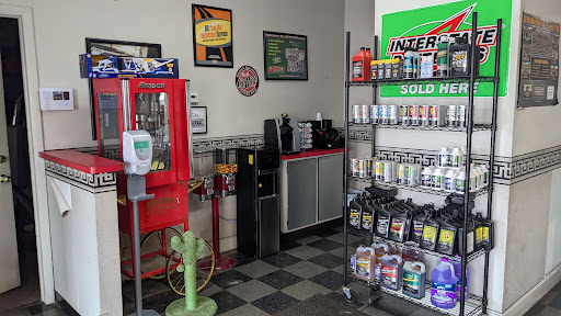 Oil Change Service «Dixon Automotive», reviews and photos, 4998 N Springboro Pike, Dayton, OH 45439, USA