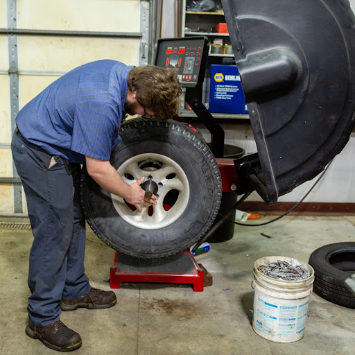 Auto Repair Shop «JC Car Care & Tire South», reviews and photos, 4429 Tumbleweed Trail, St Charles, MO 63304, USA