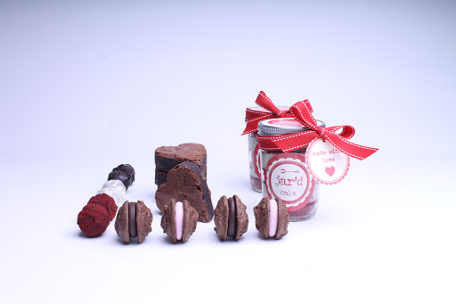 Wedding Bakery «Cake», reviews and photos, 1635 W Walnut St, Chicago, IL 60612, USA