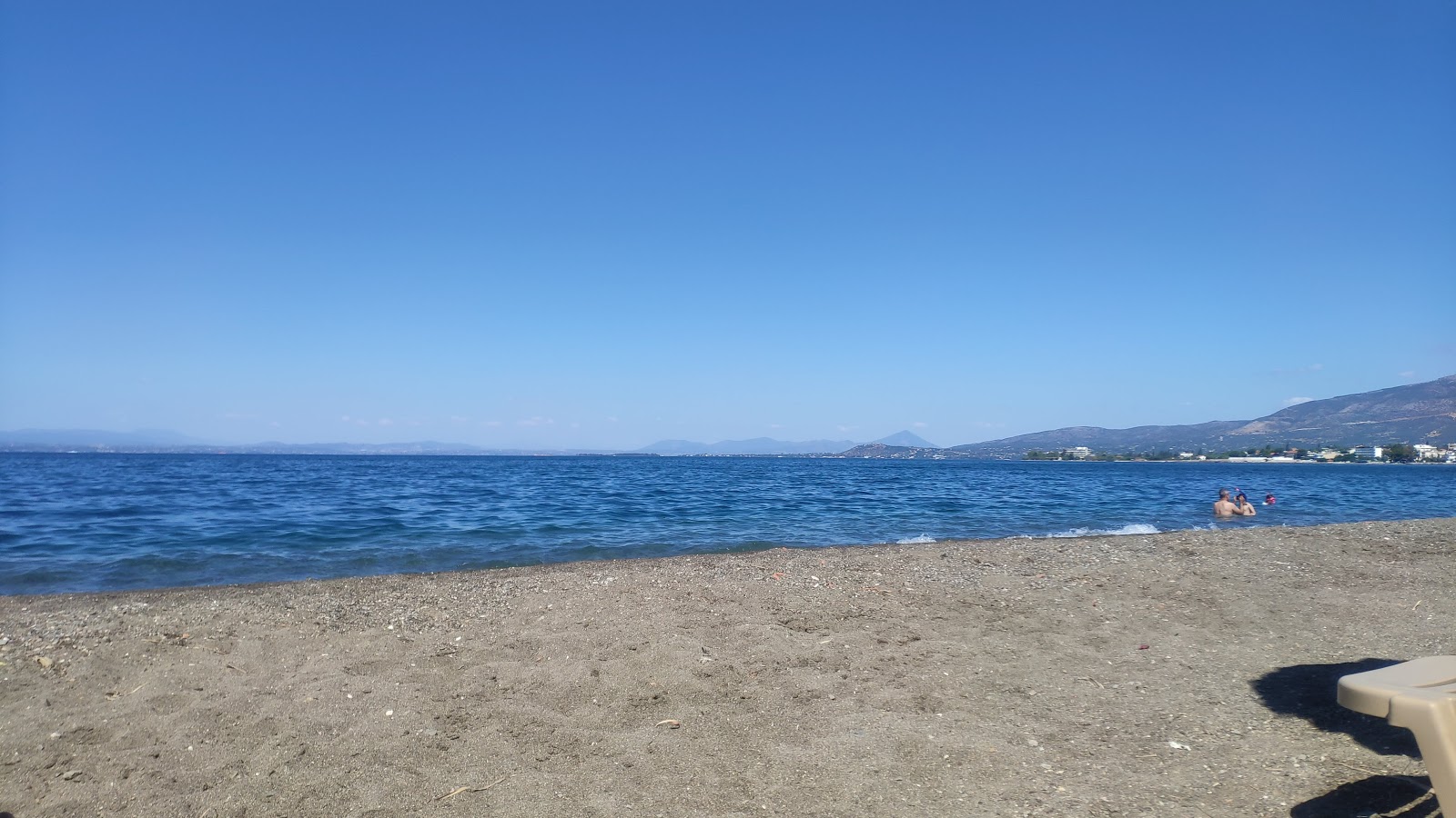 Fotografie cu Amarynthos beach cu nivelul de curățenie in medie
