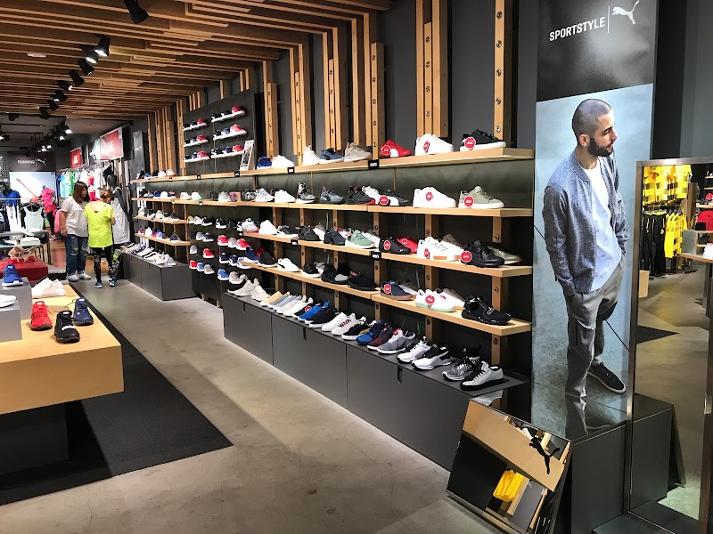 プーマストア原宿 東京都渋谷区神宮前 スポーツ用品店 靴 グルコミ