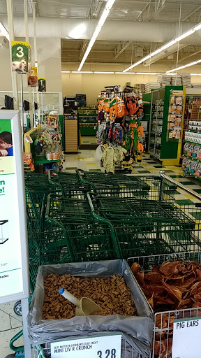 Pet Supply Store «Pet Supplies Plus», reviews and photos, 26230 Hoover Rd, Warren, MI 48089, USA