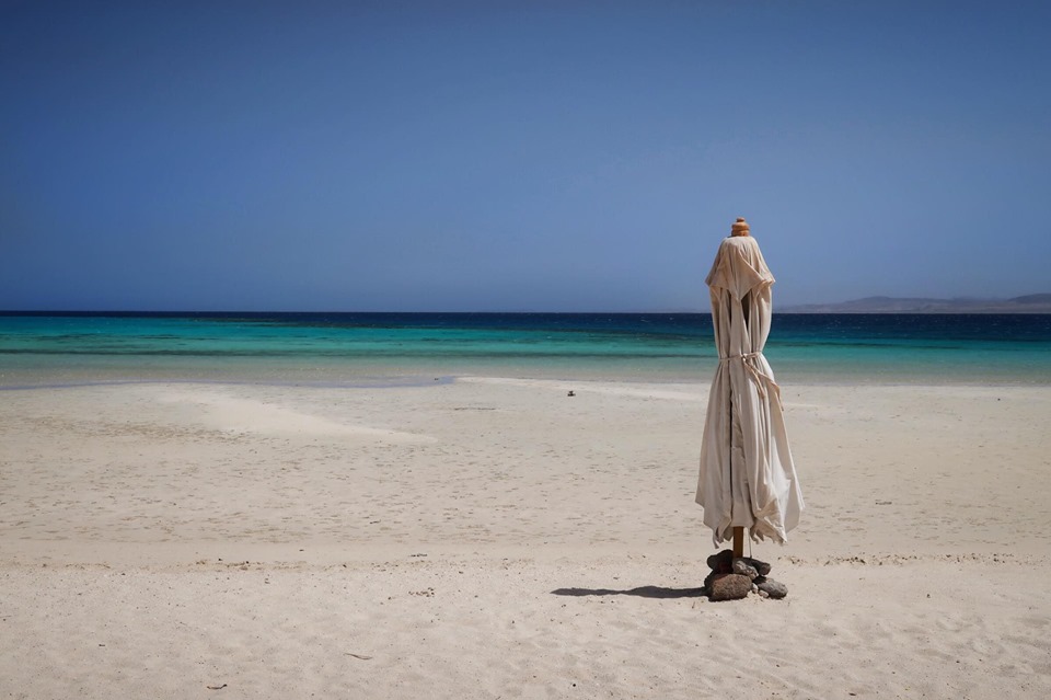 Ras Hankorab beach photo #7