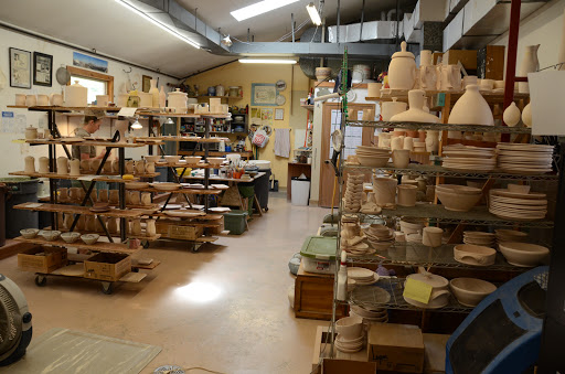Pottery Store «Mississippi Mud Pottery», reviews and photos, 310 E Broadway, Alton, IL 62002, USA