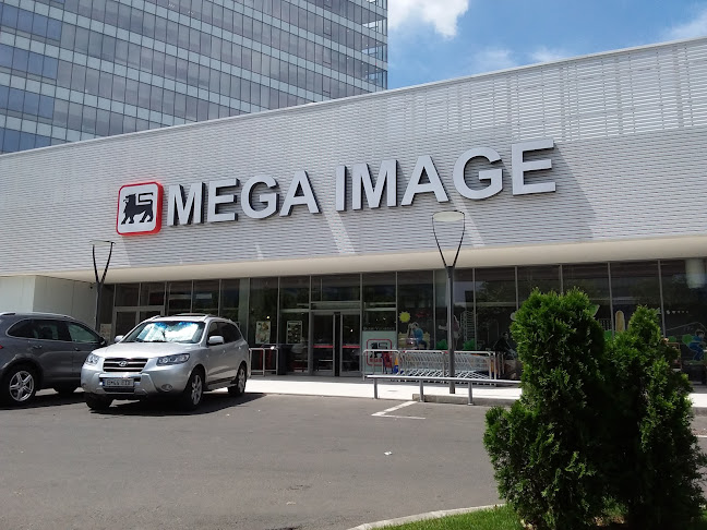 Mega Image Concept Store