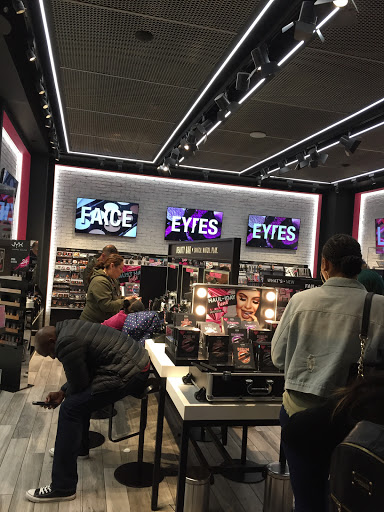 Cosmetics Store «NYX Professional Makeup Store», reviews and photos, 21540 Hawthorne Blvd #400C, Torrance, CA 90503, USA