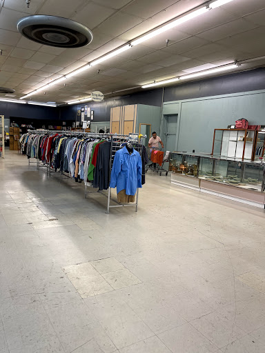 Thrift Store «Downtown Rescue Mission Thrift», reviews and photos, 1407 N Memorial Pkwy # B, Huntsville, AL 35801, USA