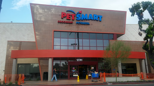 Pet Supply Store «PetSmart», reviews and photos, 12741 Towne Center Dr, Cerritos, CA 90703, USA